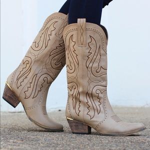 *LAST CHANCE* NWOT Genuine Leather Western Boots